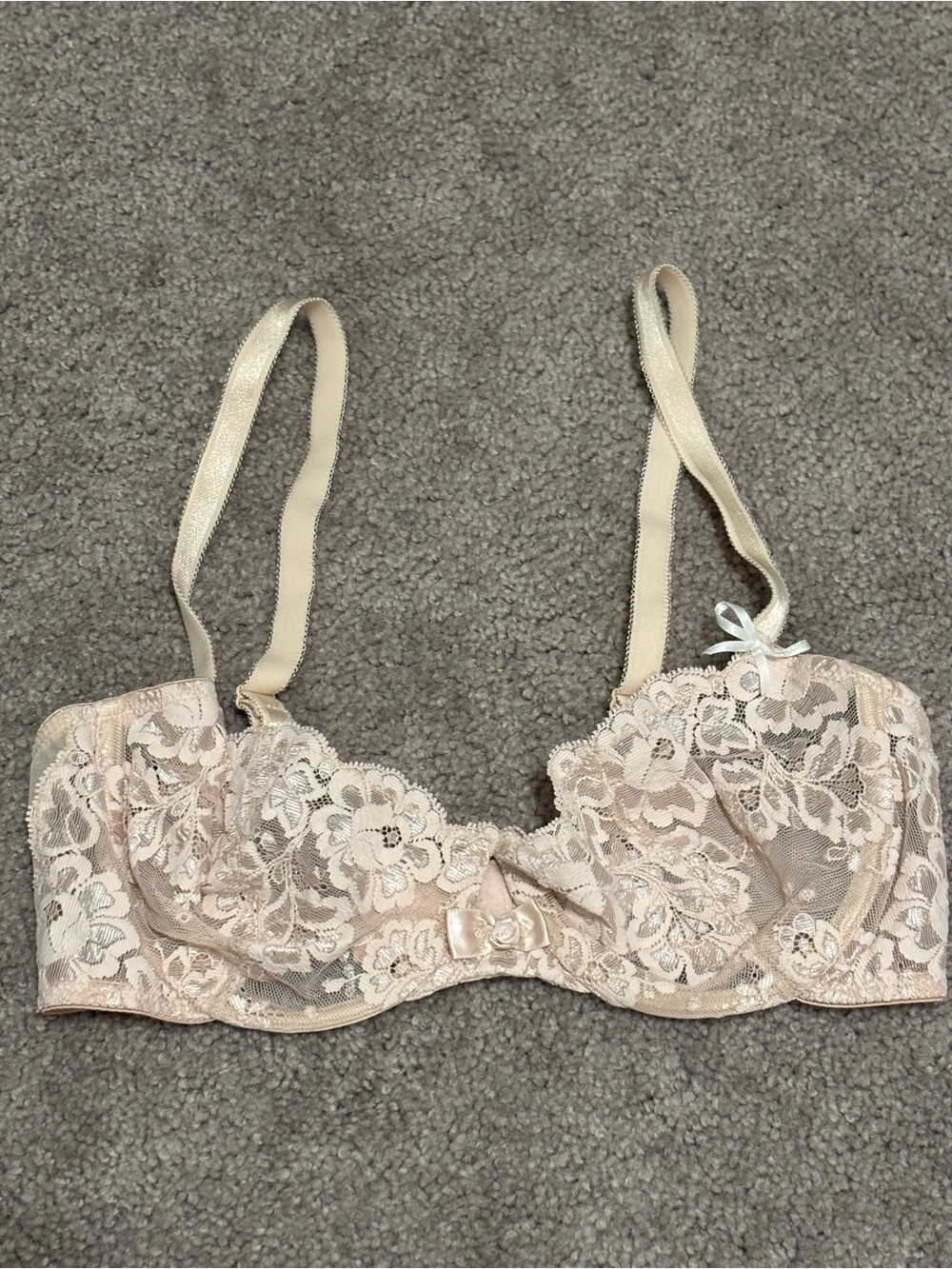 NWT VINTAGE Oscar de la Renta Pale Pink Lace Balconette Bra 34C